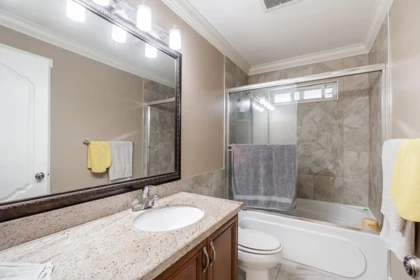 Hallway Photo of 27760 Pullman Avenue, Abbotsford, BC