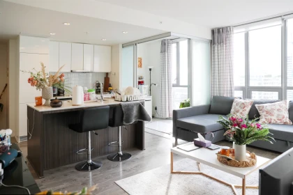 Kitchen Island Photo of 2402 1308 Hornby Street, Vancouver, BC