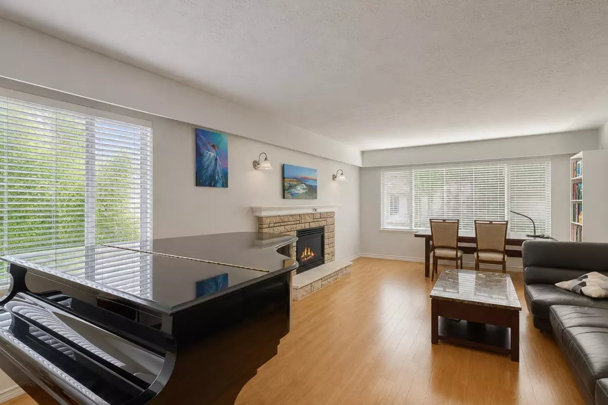 Family Room Photo of 1743 E 49th Avenue, Vancouver, BC