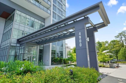 908 4900 Lennox Lane, Burnaby, BC, Burnaby — Apartment/Condo for sale
