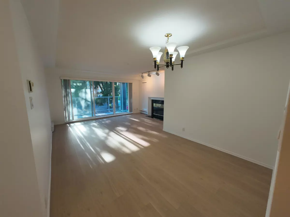 Family Room Photo of 203 865 W 15th Avenue, Vancouver, BC