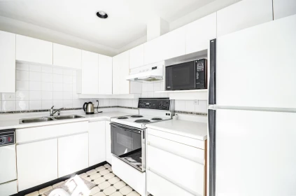 Hot Tub / Spa Photo of 203 865 W 15th Avenue, Vancouver, BC