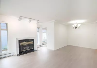 Primary Bedroom Photo of 203 865 W 15th Avenue, Vancouver, BC