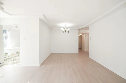 Walk-In Closet Photo of 203 865 W 15th Avenue, Vancouver, BC