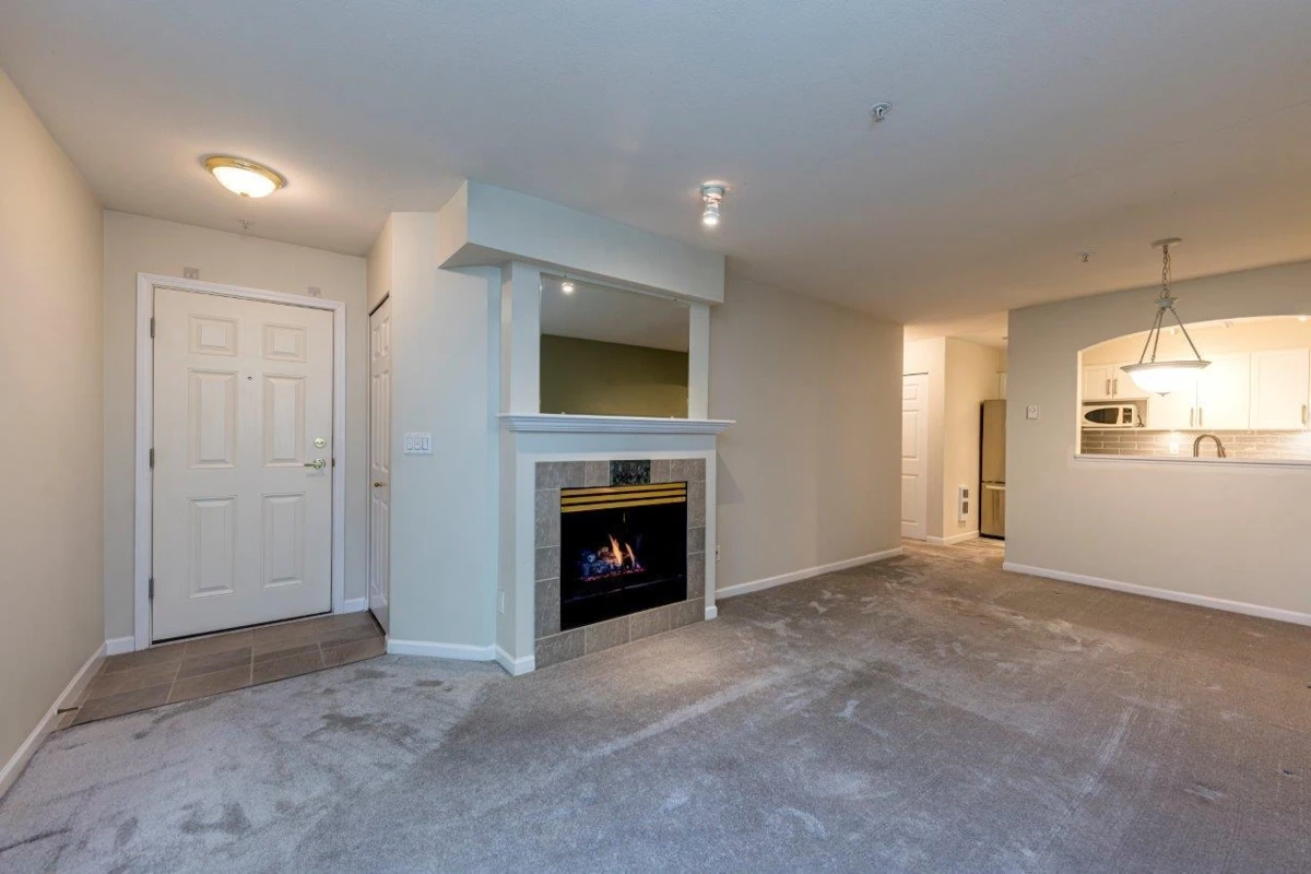 Family Room Photo of 79 6588 Southoaks Crescent, Burnaby, BC