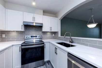 Kitchen Island Photo of 79 6588 Southoaks Crescent, Burnaby, BC