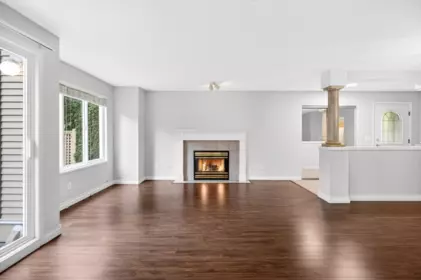 Kitchen Photo of 144 13888 70 Avenue, Surrey, BC