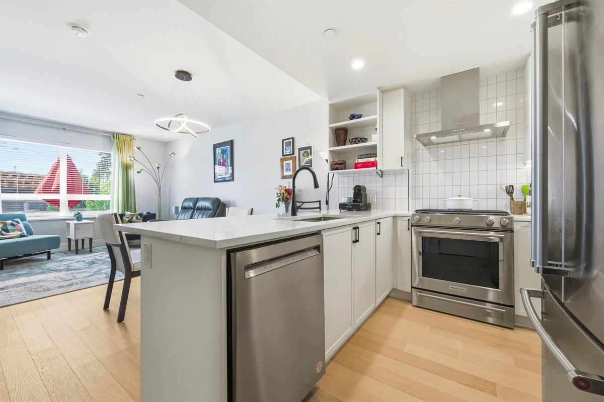 Family Room Photo of 204 22265 Dewdney Trunk Road, Maple Ridge, BC
