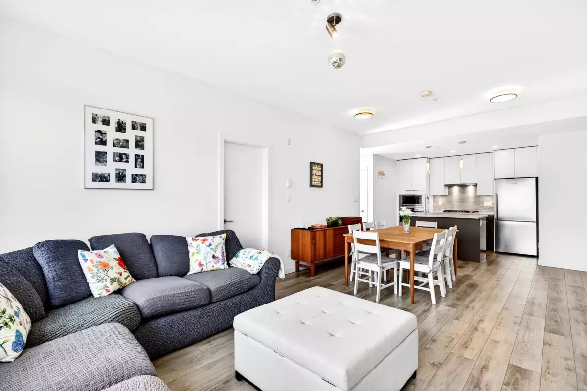 Living Room Photo of 417 11641 227 Street, Maple Ridge, BC