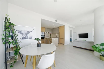 1002 3438 Sawmill Crescent, Vancouver, BC, Vancouver — Apartment/Condo for sale