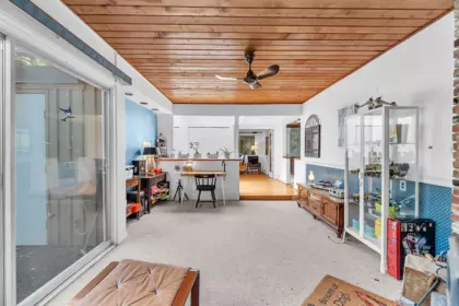 Breakfast Nook Photo of 977 Belvedere Drive, North Vancouver, BC