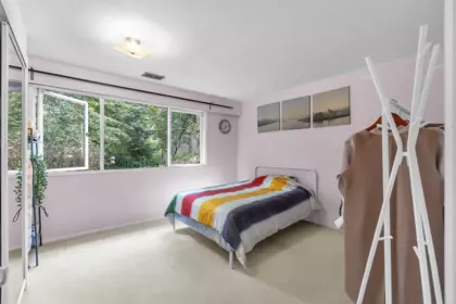 Laundry Room Photo of 977 Belvedere Drive, North Vancouver, BC