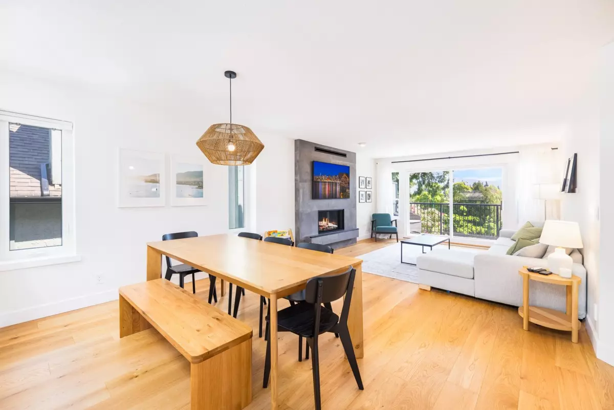 Living Room Photo of 3985 Frames Place, North Vancouver, BC