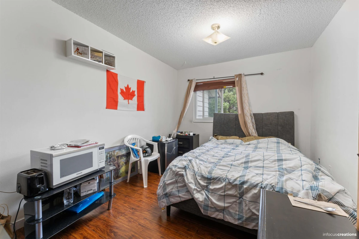 Family Room Photo of 161 7484 138 Street, Surrey, BC