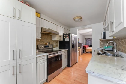 Primary Bathroom Photo of 161 7484 138 Street, Surrey, BC