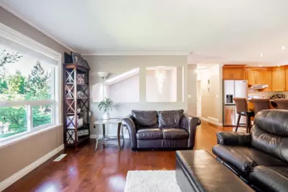 5833 Angus Place, Surrey, BC, Surrey — Single Family Residence for sale