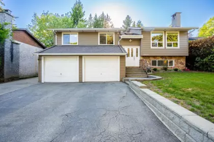 5833 Angus Place, Surrey, BC, Surrey — Single Family Residence for sale