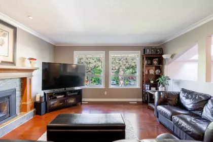 5833 Angus Place, Surrey, BC, Surrey — Single Family Residence for sale