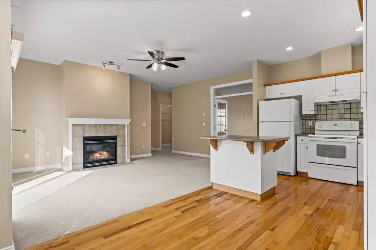 Dining Area Photo of 63 5700 Jinkerson Road, Chilliwack, BC