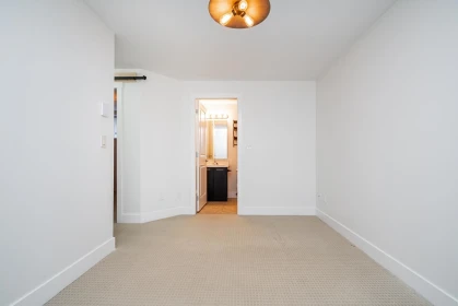 Hallway Photo of D3 19319 72 Avenue, Surrey, BC