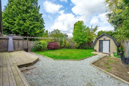Laundry Room Photo of 15669 20 Avenue, Surrey, BC