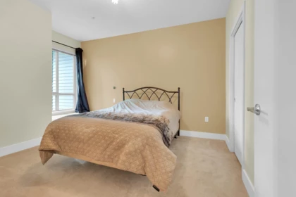 Guest Bathroom Photo of 323 6688 120 Street, Surrey, BC