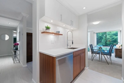 Kitchen Photo of 305 4101 Yew Street, Vancouver, BC