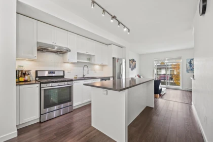 Kitchen Photo of 32 15268 28 Avenue, Surrey, BC