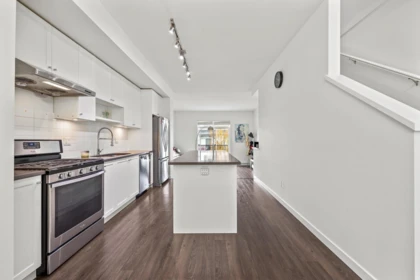 Walk-In Closet Photo of 32 15268 28 Avenue, Surrey, BC