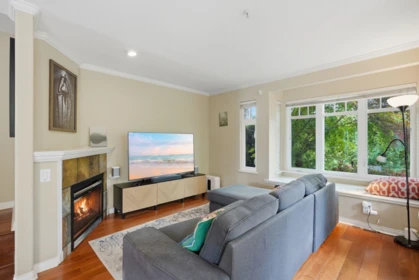 203 W 6th Street, North Vancouver, BC, North Vancouver — Townhouse for sale