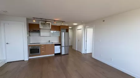Kitchen Photo of 2110 10777 University Drive, Surrey, BC