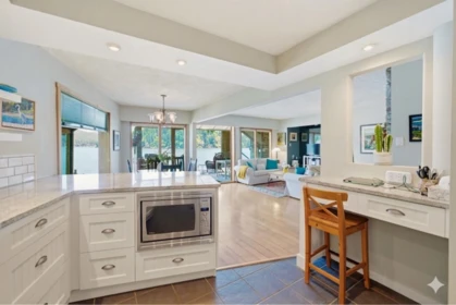 Breakfast Nook Photo of 2848 Panorama Drive, North Vancouver, BC