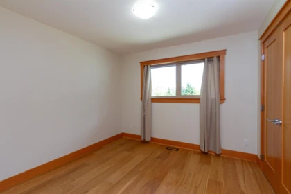 Breakfast Nook Photo of 40427 Ayr Drive, Squamish, BC