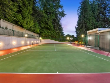 Fitness Center Photo Near 1574 Chartwell Drive, West Vancouver, BC