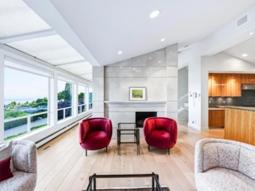 Hallway Photo of 1574 Chartwell Drive, West Vancouver, BC