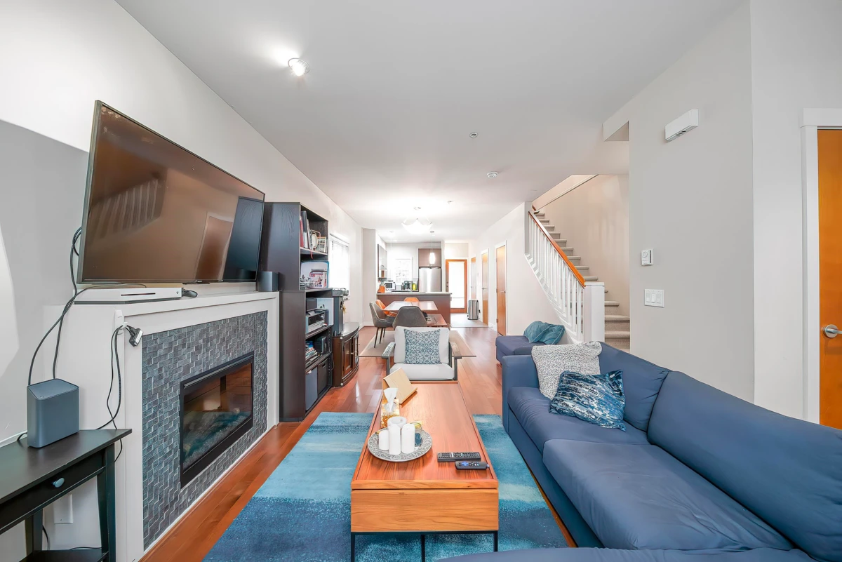 Dining Area Photo of 6139 Oak Street, Vancouver, BC