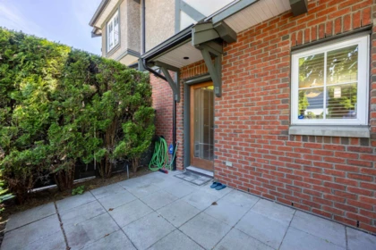 Garden / Landscaping Photo of 6139 Oak Street, Vancouver, BC