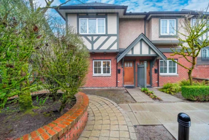 Swimming Pool Photo of 6139 Oak Street, Vancouver, BC