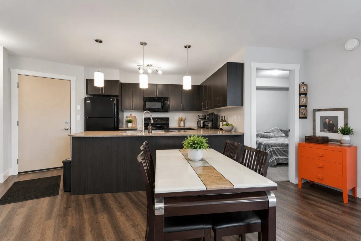 Dining Area Photo of 112 2565 Campbell Avenue, Abbotsford, BC