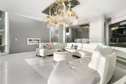 Kitchen Island Photo of 5530 Parthenon Place, West Vancouver, BC