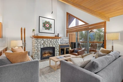 A 4847 Casabella Crescent, Whistler, BC, Whistler — Townhouse for sale