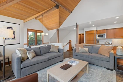 A 4847 Casabella Crescent, Whistler, BC, Whistler — Townhouse for sale