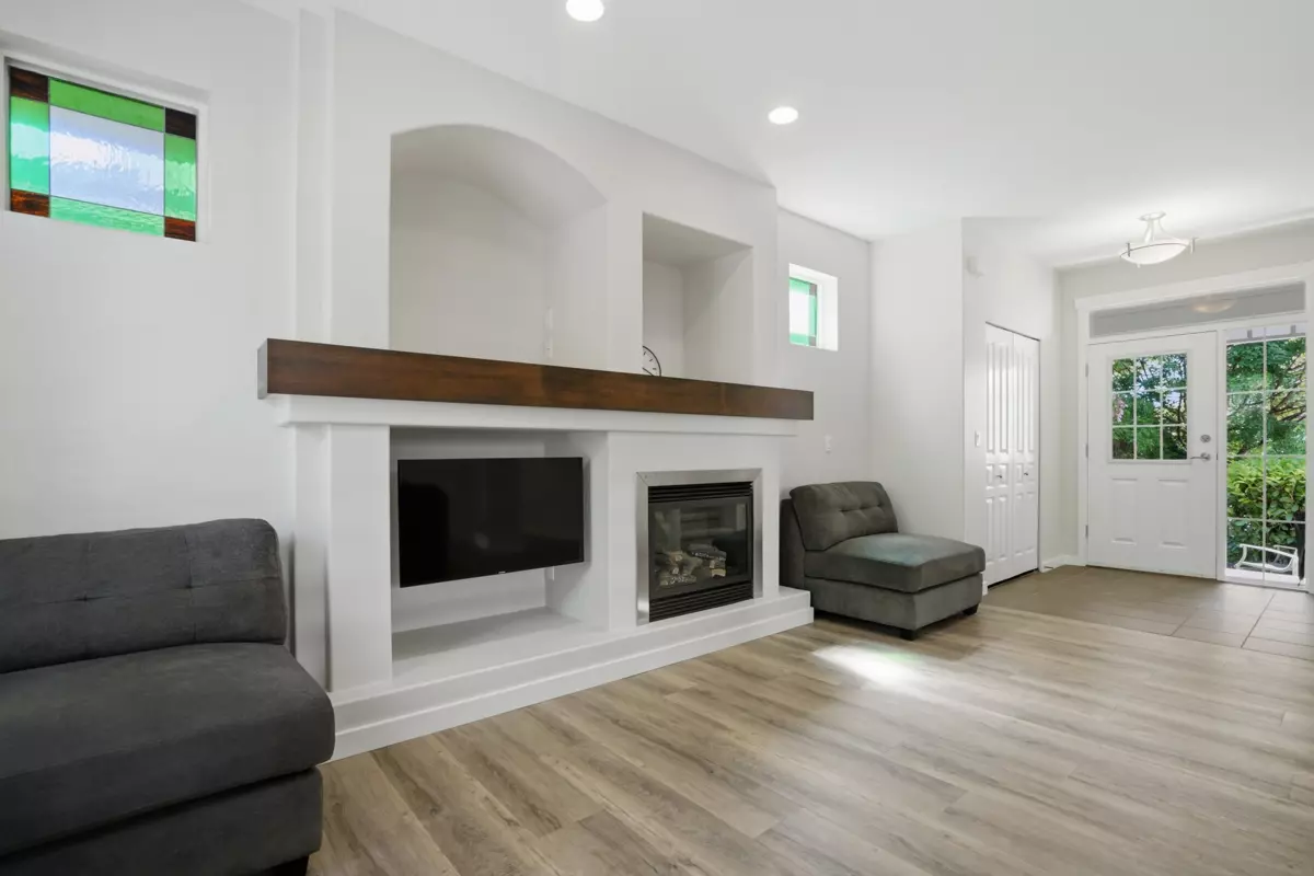 Dining Area Photo of 21163 82a Avenue, Langley, BC