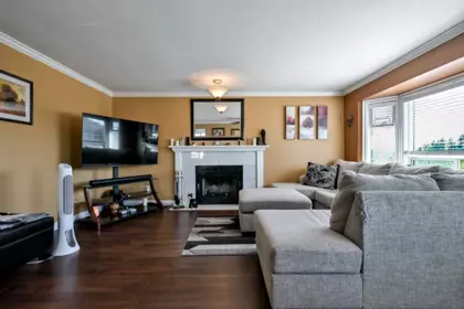 Basement Recreation Room Photo of 11398 Harrison Street, Maple Ridge, BC