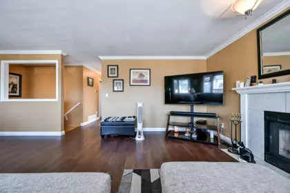 Entry Foyer Photo of 11398 Harrison Street, Maple Ridge, BC