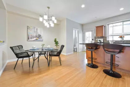 Kitchen Island Photo of 18043 70 Avenue, Surrey, BC