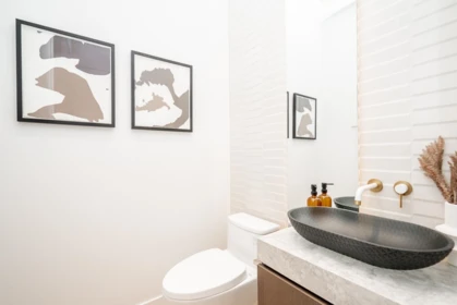 Powder Room Photo of 1 2875 Cambridge Street, Vancouver, BC