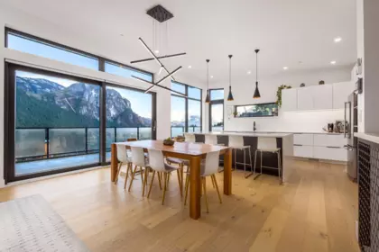 2193 Crumpit Woods Drive, Squamish, BC, Squamish — Single Family Residence for sale