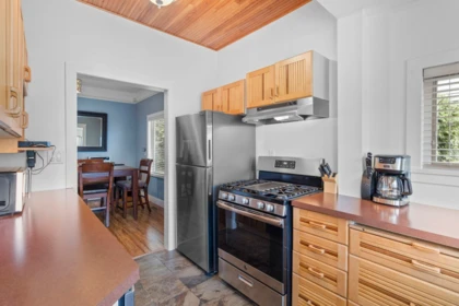 Primary Bedroom Photo of 1408 Edinburgh Street, New Westminster, BC