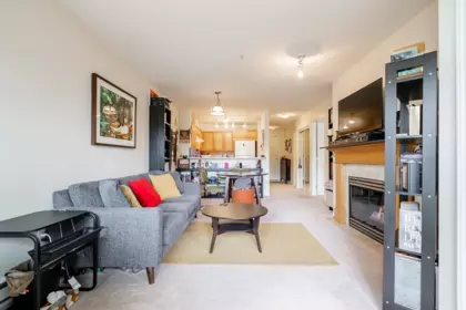 Kitchen Photo of 306 2929 W 4th Avenue, Vancouver, BC